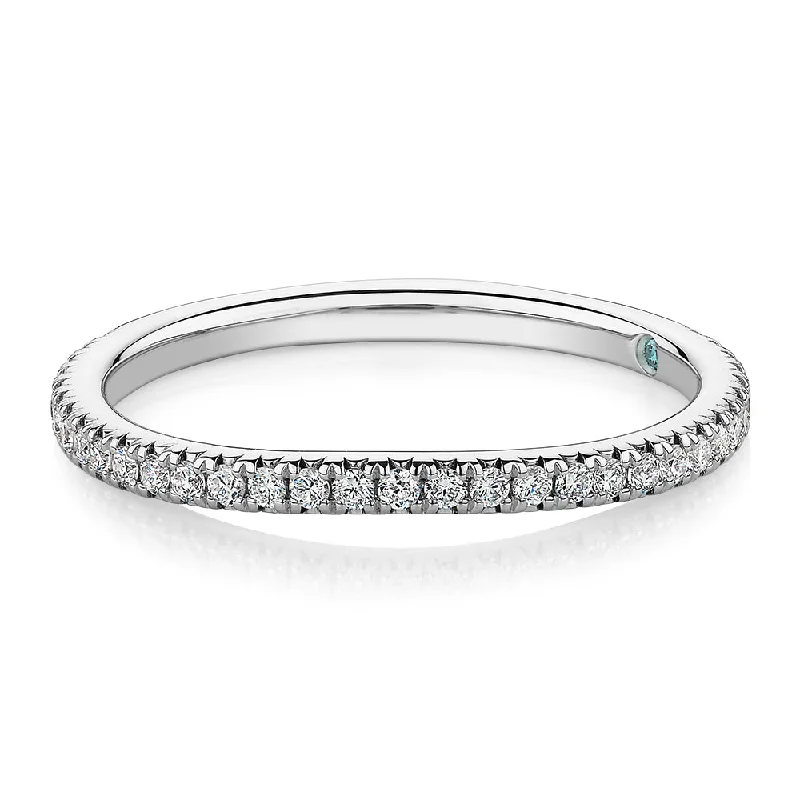 silver rings for women -Premium Lab-Grown Diamond, 0.23 carat TW round brilliant curved wedding or eternity band in 18 carat white gold