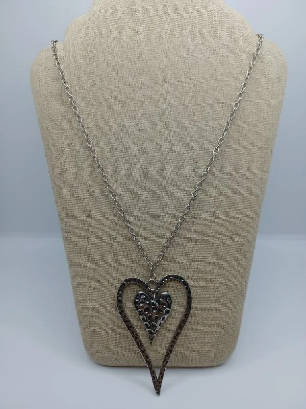 vintage pendant necklaces for women -Silver Textured Heart Necklace