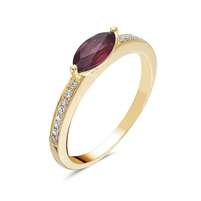 women’s rings -Garnet And Diamond Fashion Band